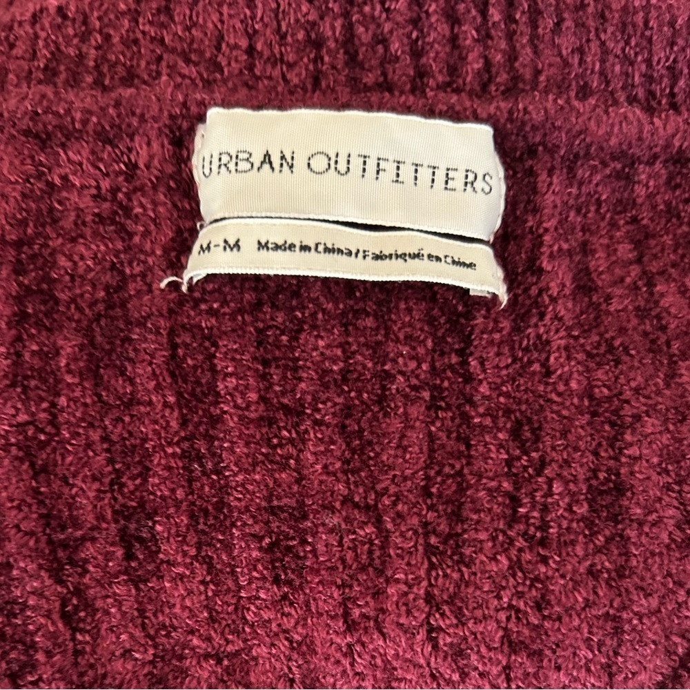 URBAN OUTFITTERS Kingston Chenille Long Sleeve Crop Sweater - Picture 4 of 5